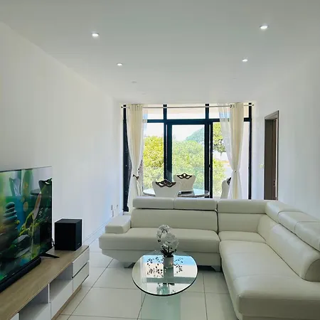 Flic En Flac Luxe Seascape